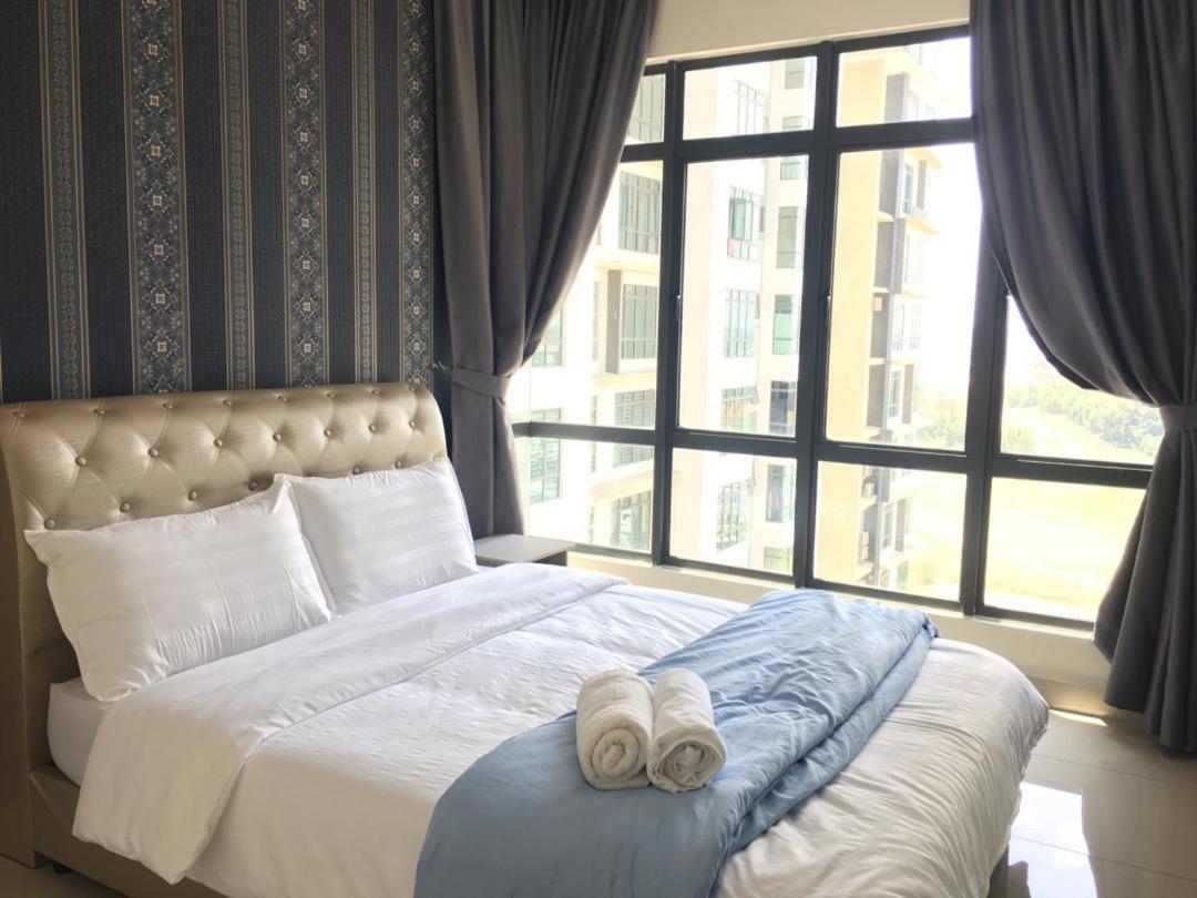 Arc Austin Hill Apartment Джохор-Бару Экстерьер фото