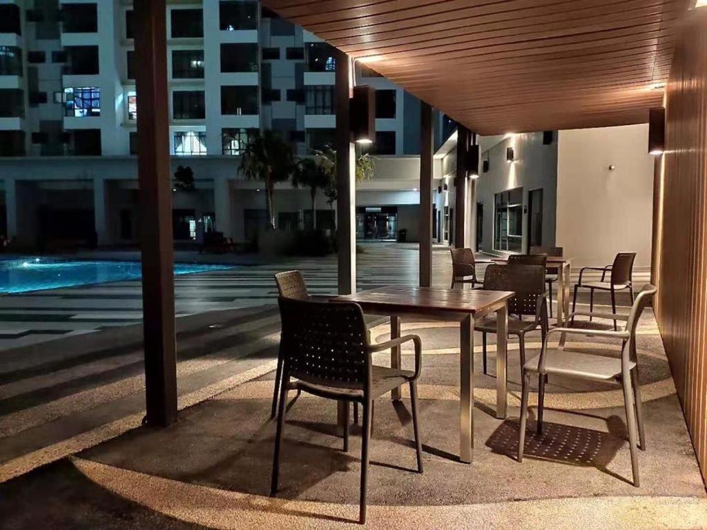 Arc Austin Hill Apartment Джохор-Бару Экстерьер фото