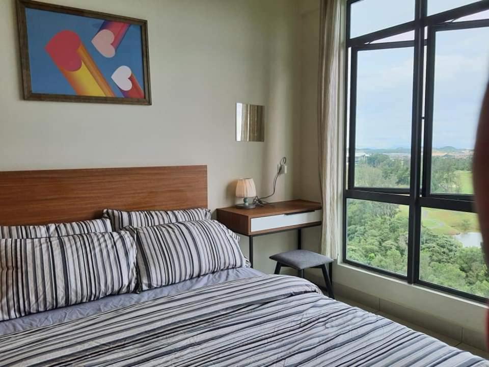 Arc Austin Hill Apartment Джохор-Бару Экстерьер фото