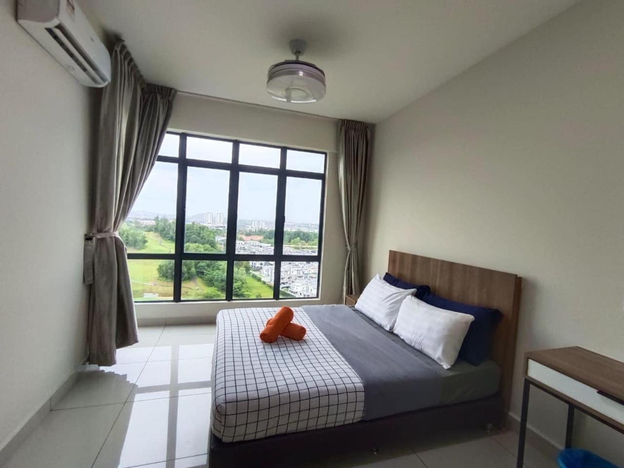 Arc Austin Hill Apartment Джохор-Бару Экстерьер фото